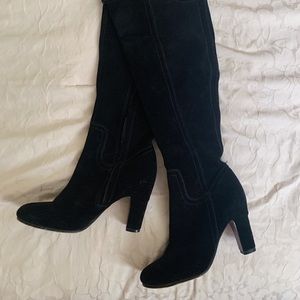 Knee high black boots!